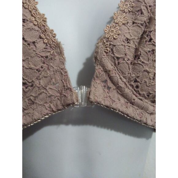 NWT Lynda's World Size 34B Rose Lace Underwire Front Close Bra - Picture 3 of 7